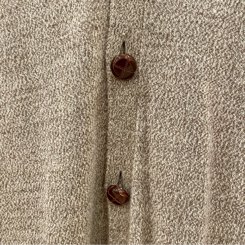 Vintage Marled V-neck Quilted Button Cardigan in Light Brown - Picture 4 of 5